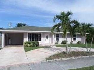 324 Henthorne Dr, Palm Springs, FL 33461