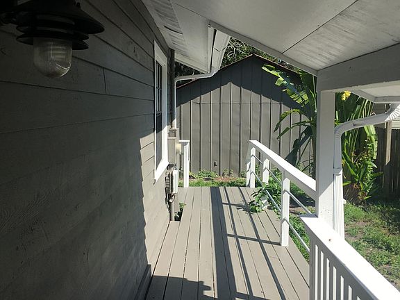 3rd image of 2905 W Bay Ave