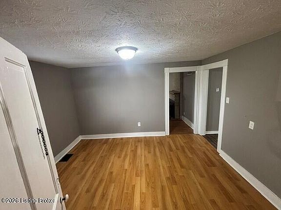 5th image of 10963 Mount Eden Rd