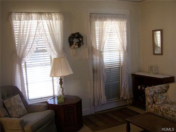 3rd image of 145 Fullerton Ave
