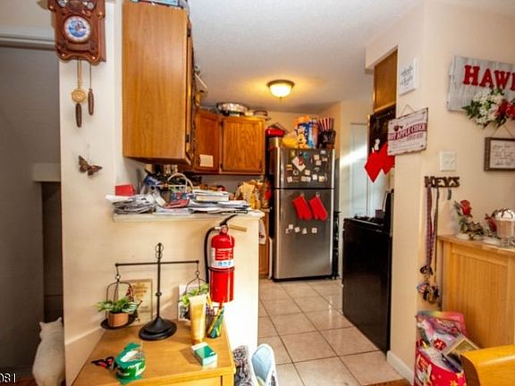4th image of 8 Liberty Ln #8