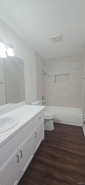 2415 Heather Avenue - 1 — Photo 3