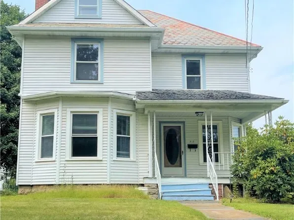 717 S Vine St, Orrville, OH 44667