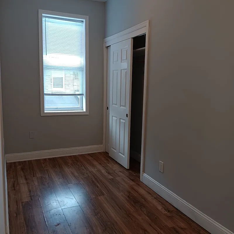 3 bed, 1000 sqft, $1,600 — Photo 4
