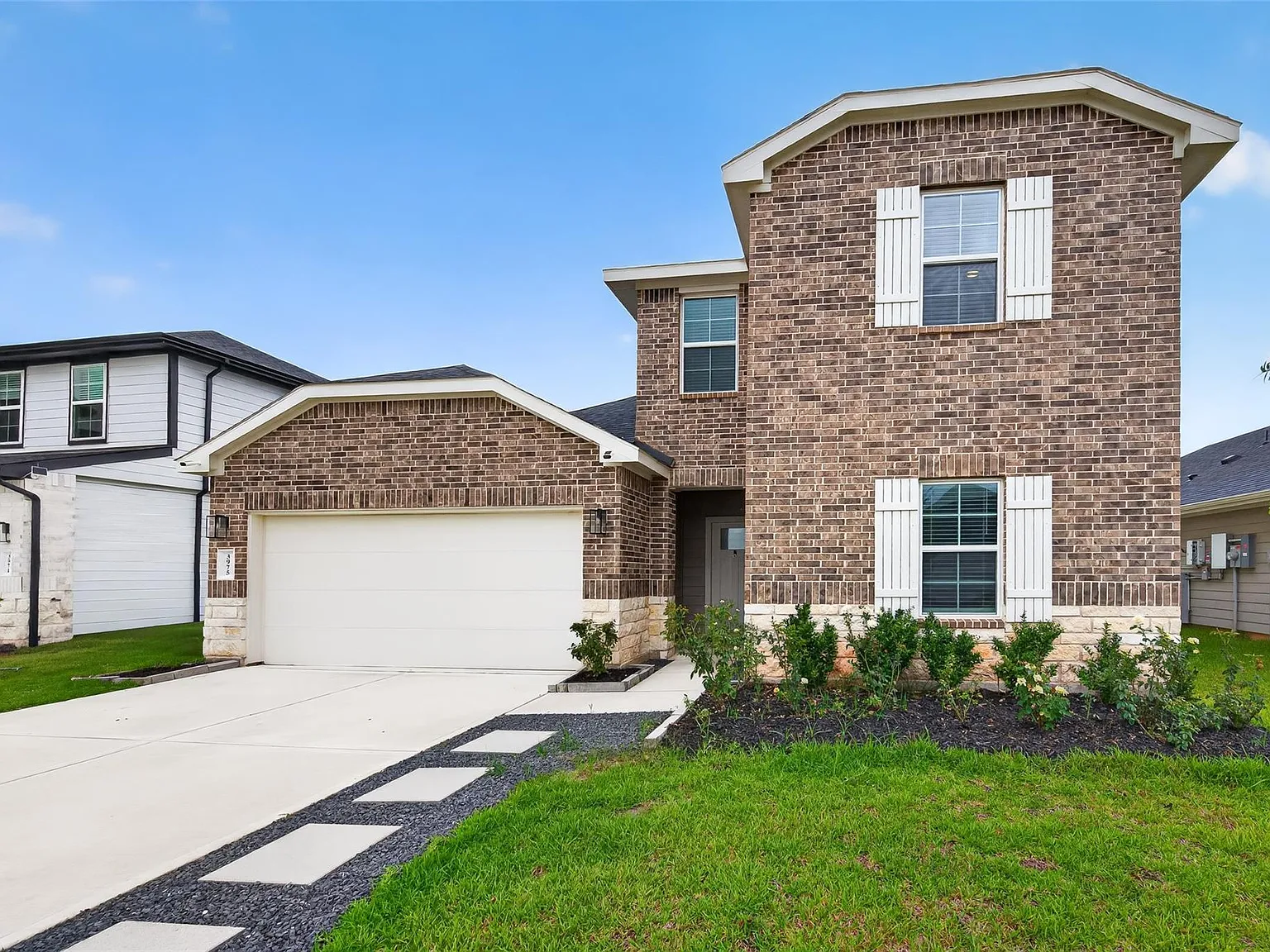 4 bed, 6.0 bath, 2178 sqft, $2,450 — Photo 3