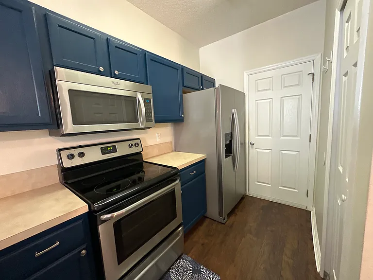 539 Hopewell Dr — Photo 8