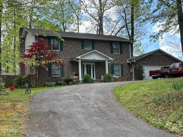 1914 Paty Dr, Johnson City, TN 37604