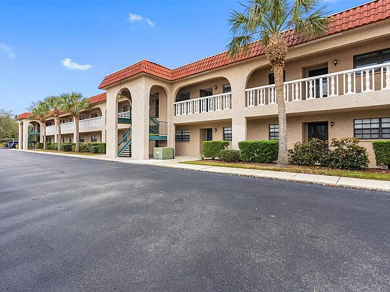 1750 Belleair Forest Dr #A15 — Photo 2