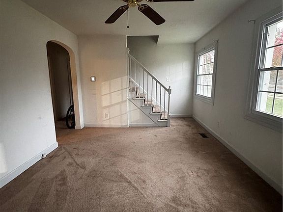 2nd image of 5606 Lakeside Ave