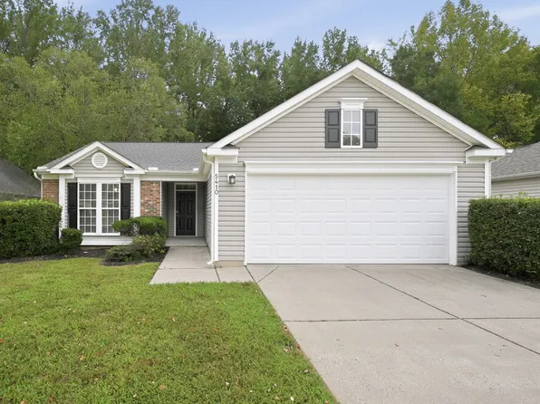 5410 Starflower Dr, Charlotte, NC 28215