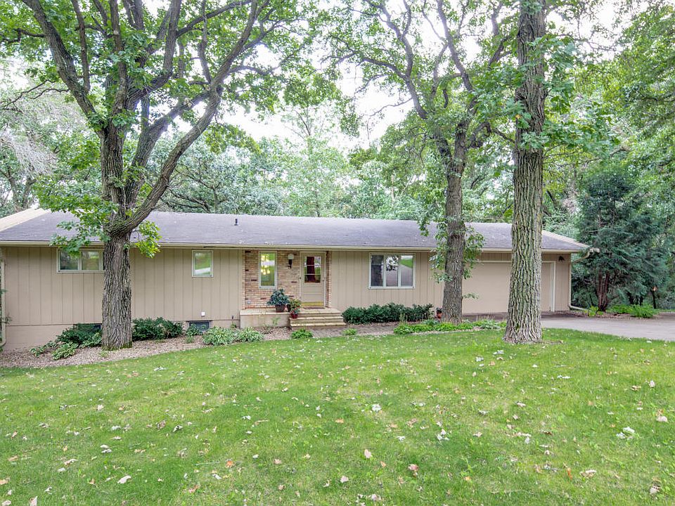 1st image of 734 Woodland Dr