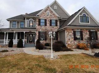 9172 Sunset Lake Dr, Saline, MI