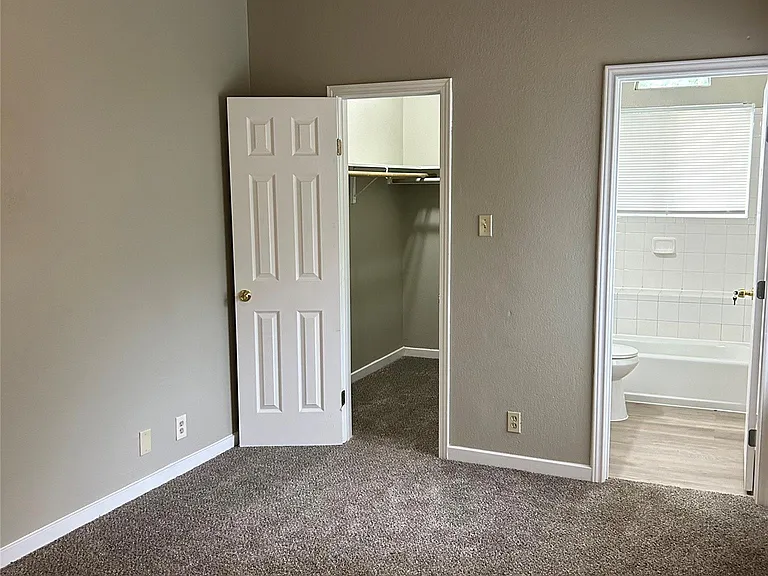 1235 Armadillo Rd #B — Photo 12
