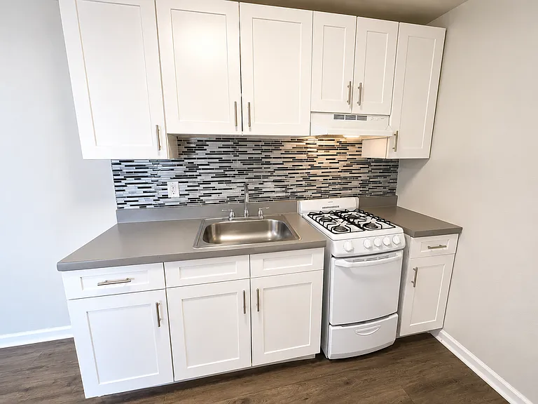 404 Stuyvesant Ave #3 — Photo 1