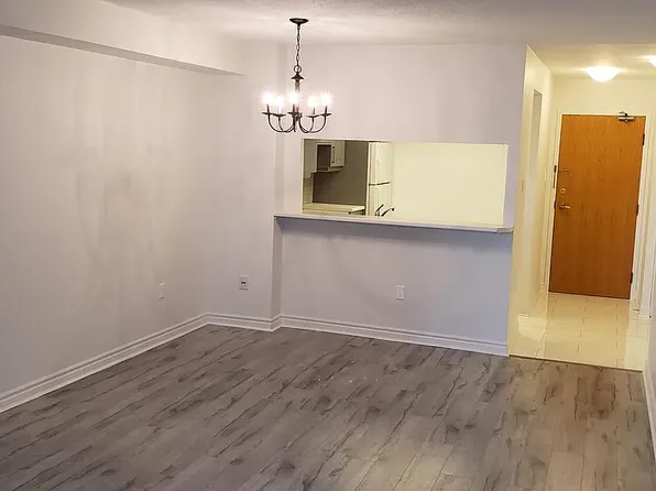 300 Webb Dr, Mississauga, ON