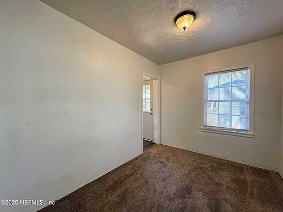 5th image of 2110 BLAIR Street