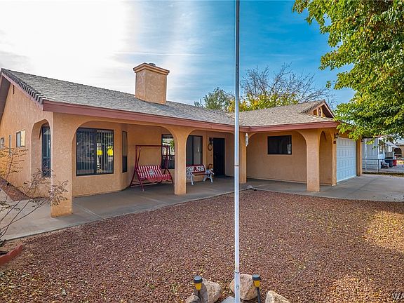 2nd image of 1038 E Acacia Drive