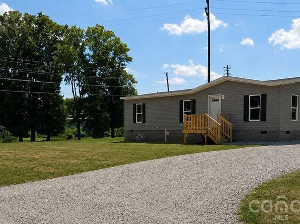 276 Mulberry St, Forest City, NC 28043