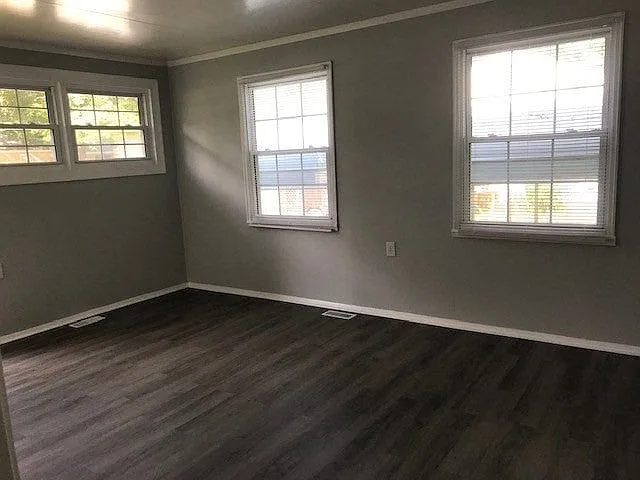 704 Maple Dr SE — Photo 6