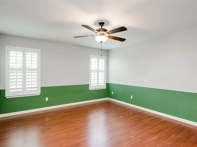 18325 Maxa Dr — Photo 28