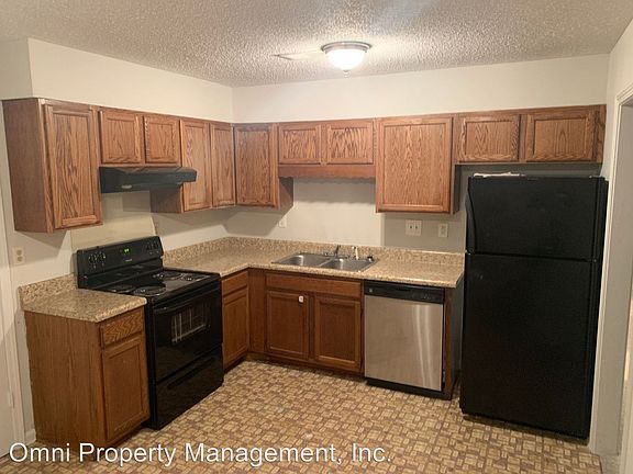 3rd image of 10176 Yates Dr