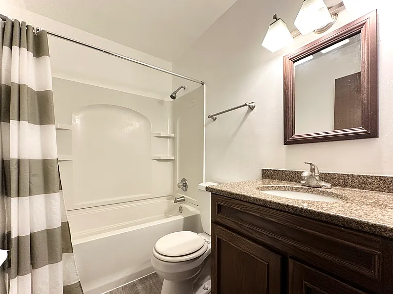 436 Bayview Ave — Photo 9