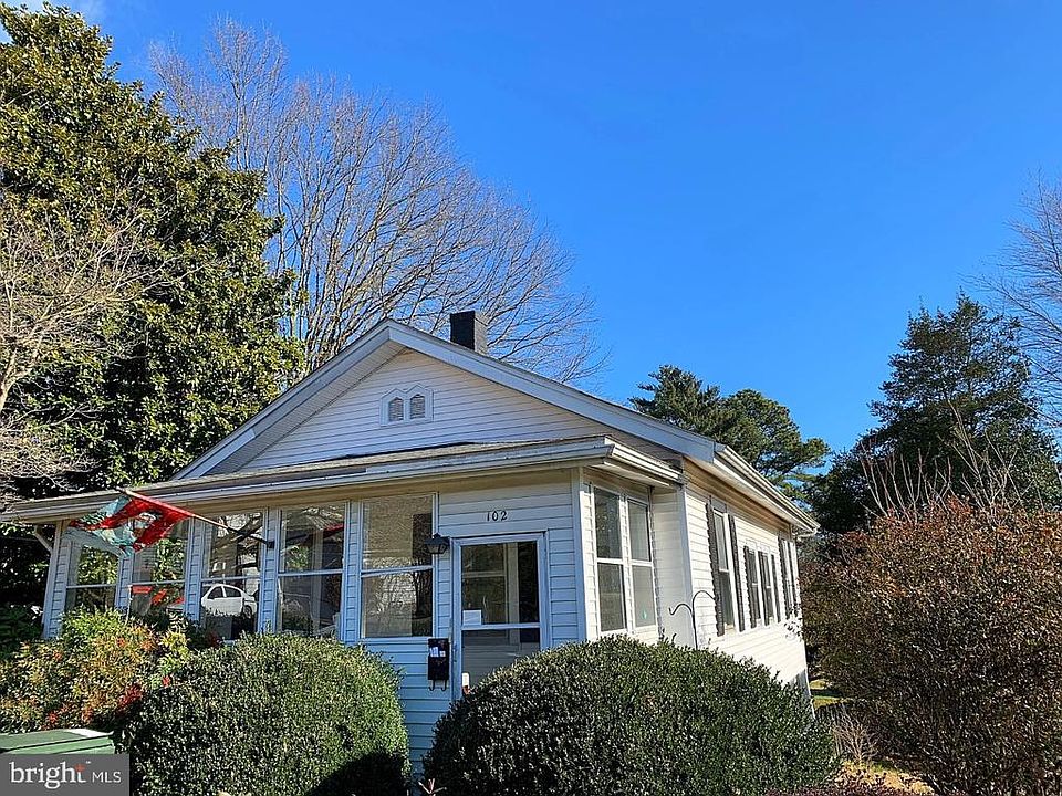 1st image of 102 Glazier St