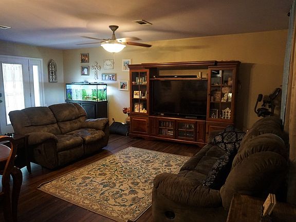 4th image of 2421 Marguerite St