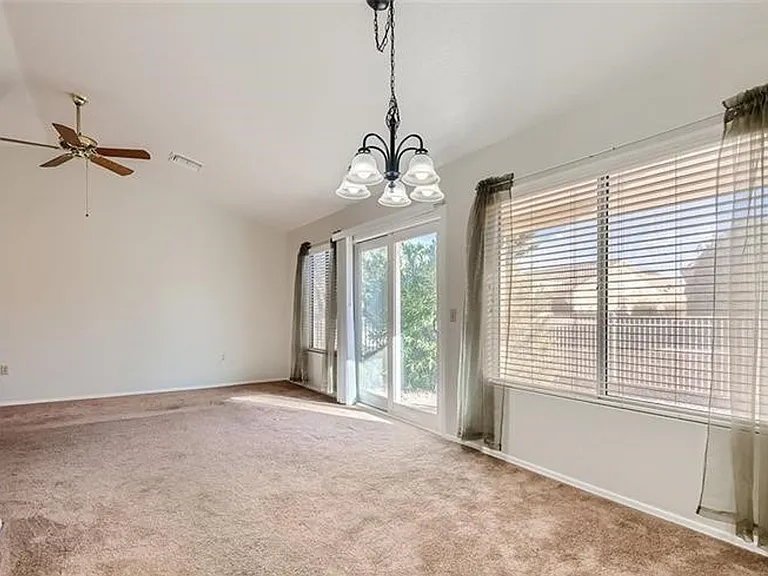8729 Pennystone Ave — Photo 7