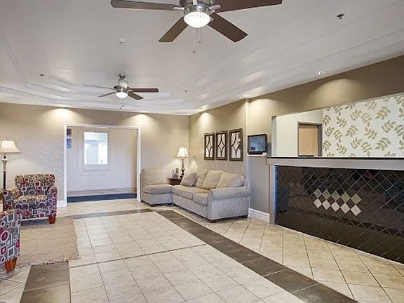 3rd image of 700 SW Fairlawn Rd #217