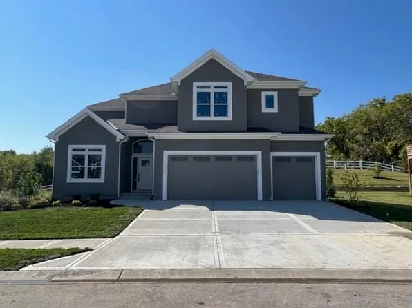 5720 NW Barn Hill Rd, Kansas City, MO 64152