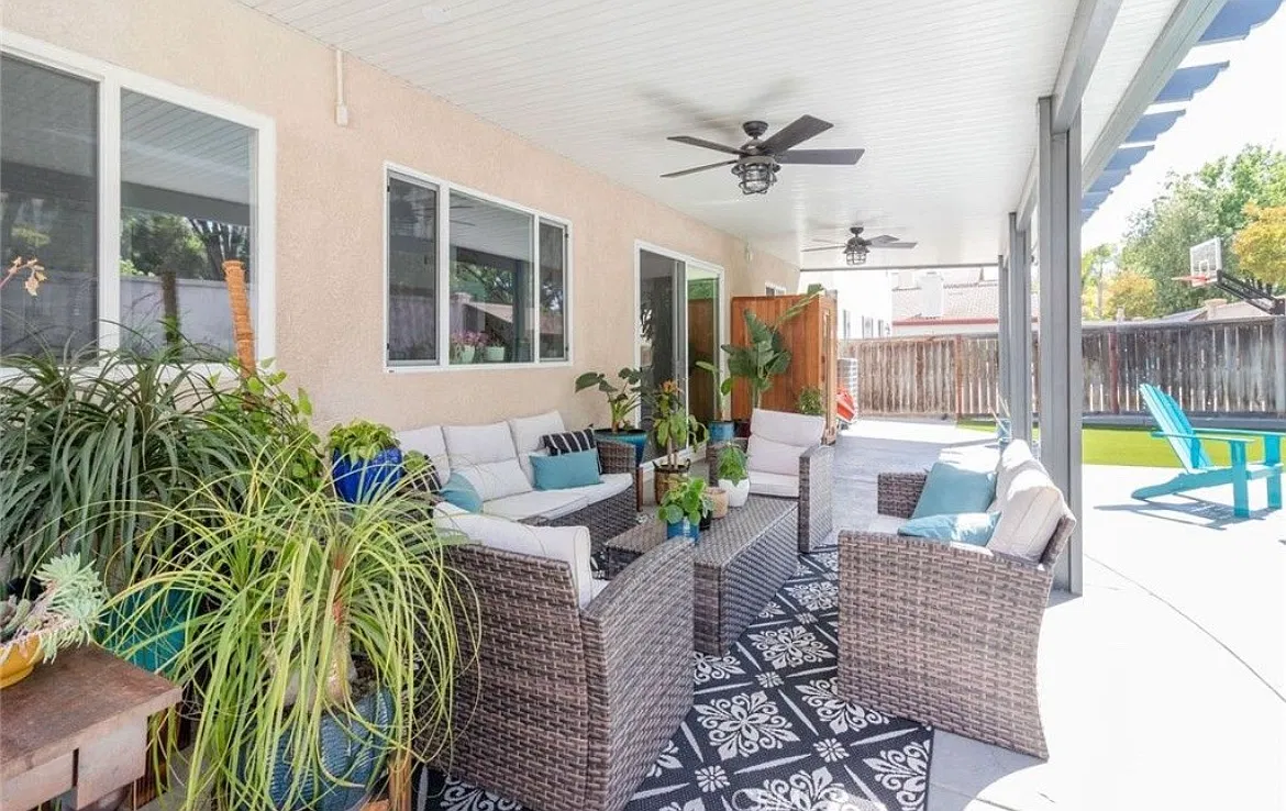 4 bed, 2141 sqft, $4,000 — Photo 4