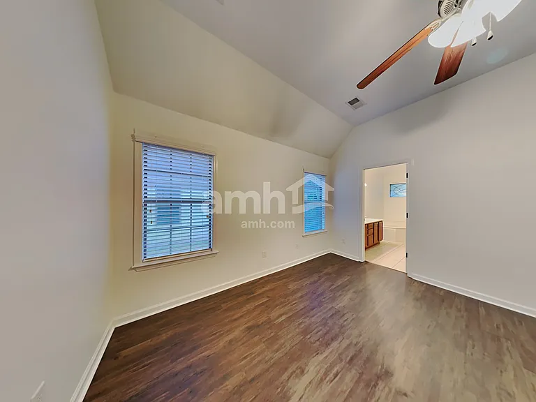 1679 Farkleberry Dr — Photo 8