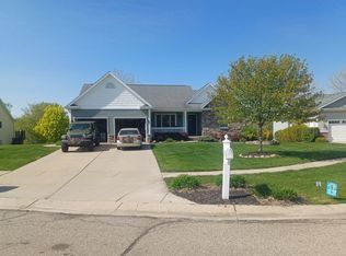 357 Creekwood Cir, Linden, MI 48451