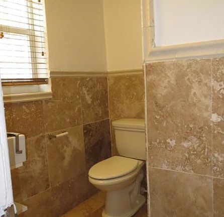 4th image of 6210 NE 5th Ave APT 1