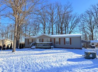 493 Richard St, Quincy, MI 49082