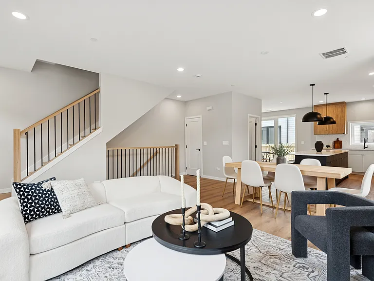 Beloit Townhomes — Photo 9