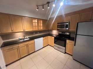 69-04 197th St #C, Fresh Meadows, NY 11365