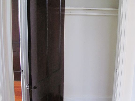 4th image of 7000 Lincoln Dr APT A3