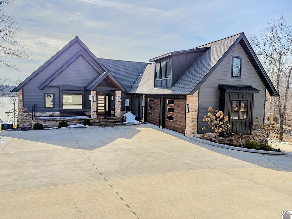 1st image of 108 Geraldine Ln