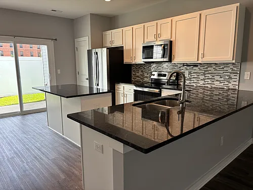 606 Windsurfing Ln Photo 1