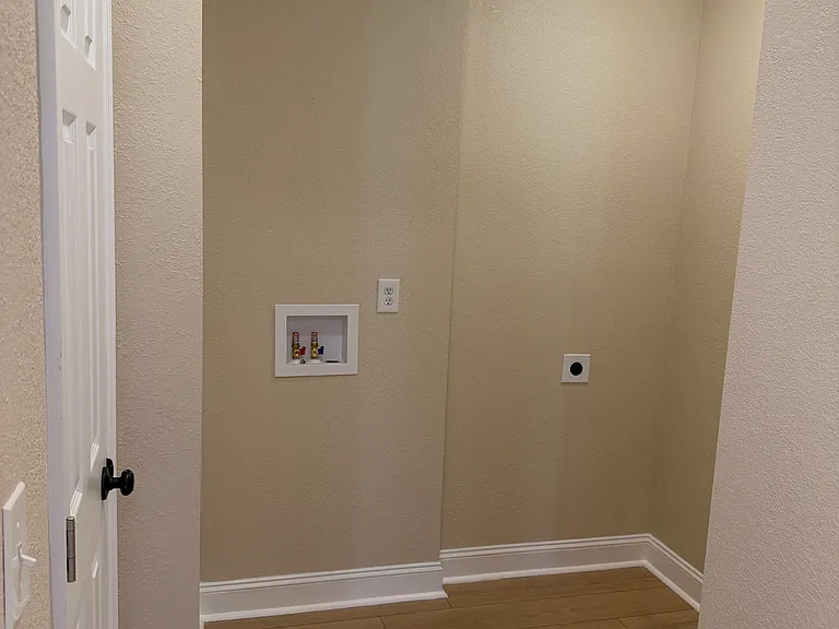 226 Dormont Dr NE — Photo 5