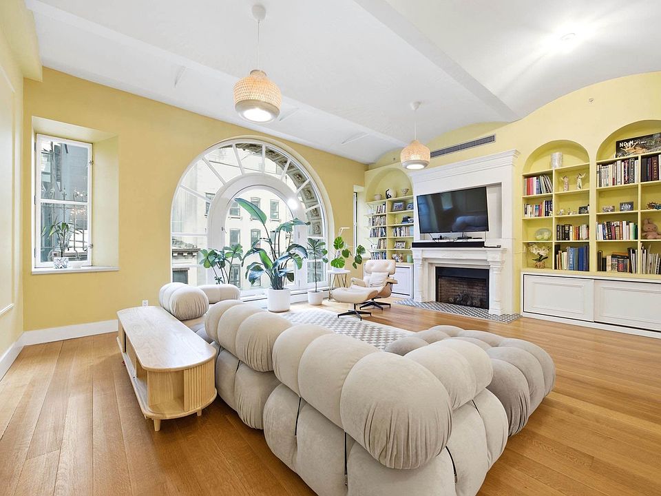 1st image of 42 Ann St APT 5