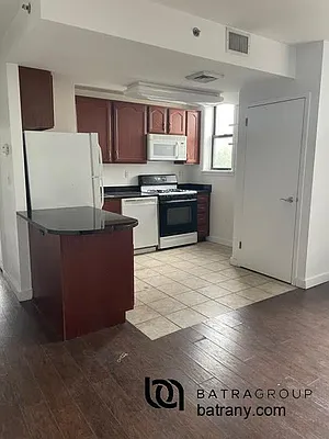 Rented by Batra Group Inc | media 1