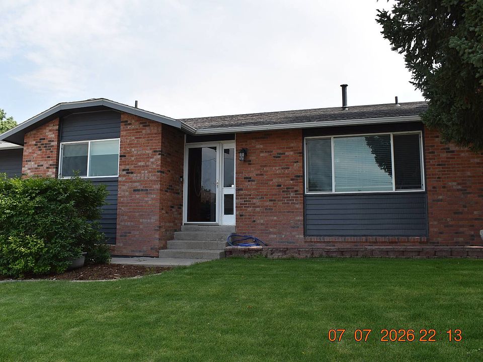 1st image of 344 E 15th St