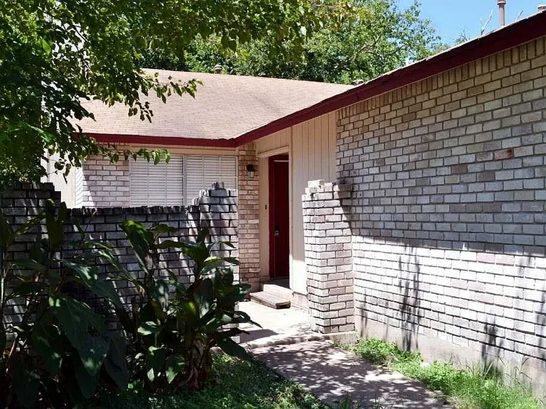 1801 Mearns Meadow Blvd #A — Photo 3