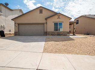 7448 Glacier Dr, El Paso, TX 79911