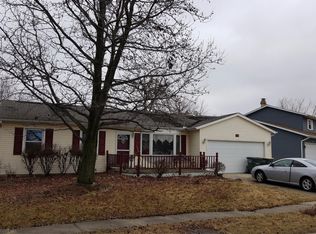 2203 Milford Ct, Valparaiso, IN 46383