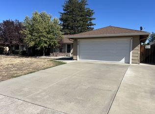 329 Marna Dr, Vacaville, CA 95687