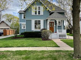 711 Geneva St, Dundee, IL 60118